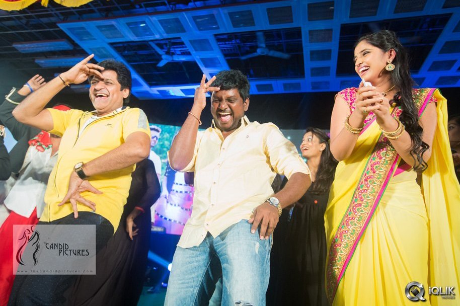 Chinnadana-Neekosam-Movie-Platinum-Disc-Function